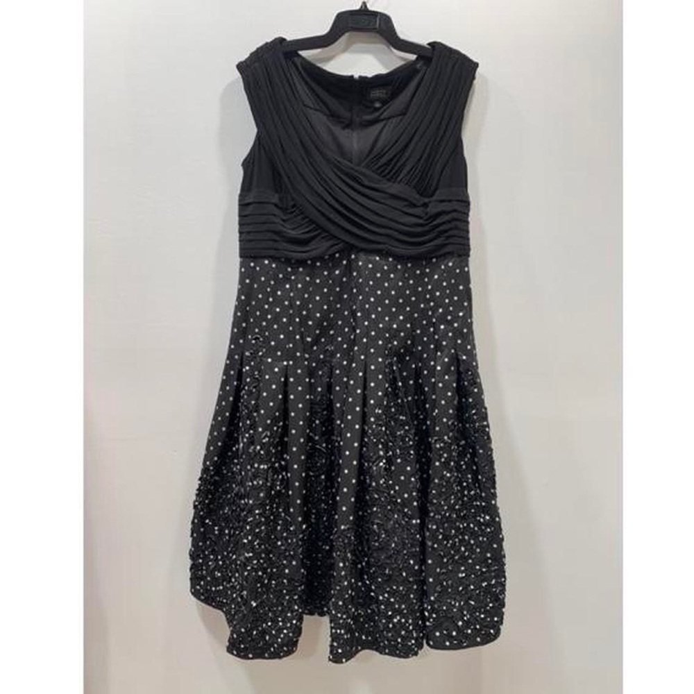 Adrianna Papell Plus Size 18W Dress